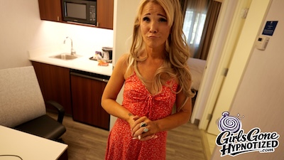Gold Digger Controlled - Cheyenne Gray
