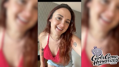 Hypnotic
                      Lip Gloss - Rollii