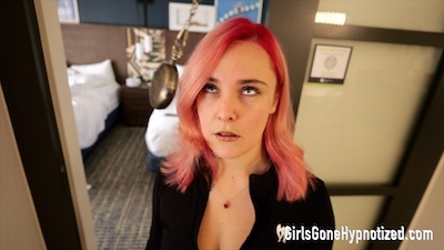 Hypnotized on Vacation - Alisha