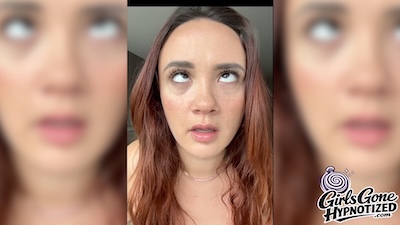 Rollii's Mesmerizing Cam Session