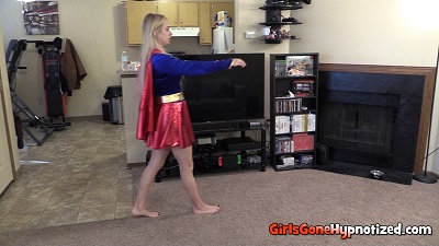 Supergirl Hypnotized for Her Feet