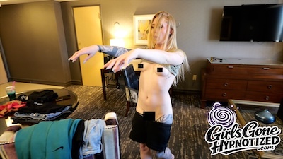 Taylor
                      Rae's Hypnosis Session